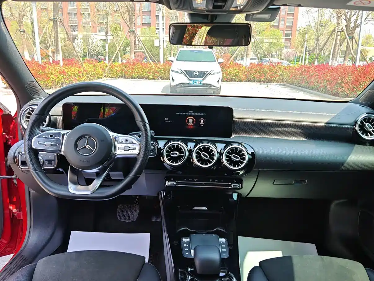 Mercedes-Benz A-Class 2020 A 200 L Sport Sedan фото 10