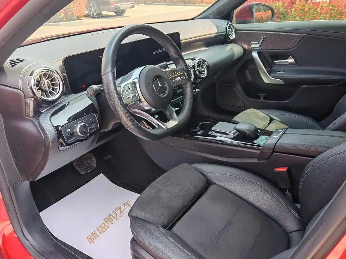 Mercedes-Benz A-Class 2020 A 200 L Sport Sedan фото 9