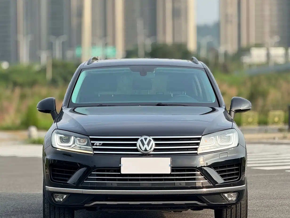 Volkswagen Touareg 2017 3.0TSI Explorer Edition фото 2