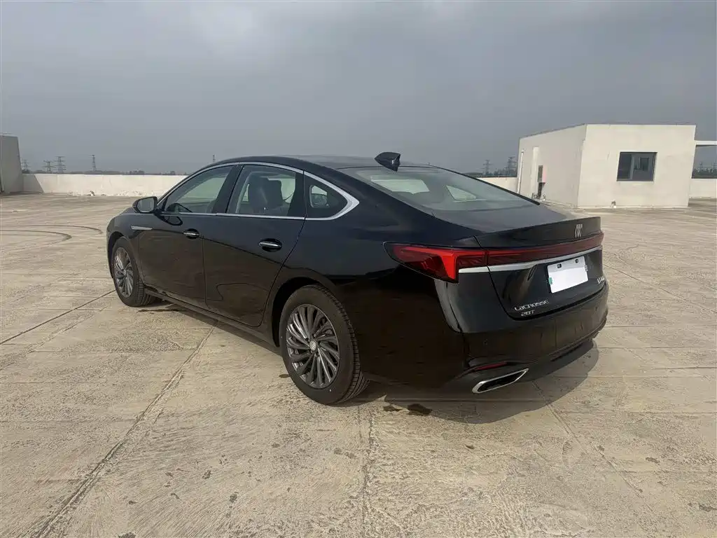 Buick LaCrosse 2025 2025 Model 28T Platinum Edition