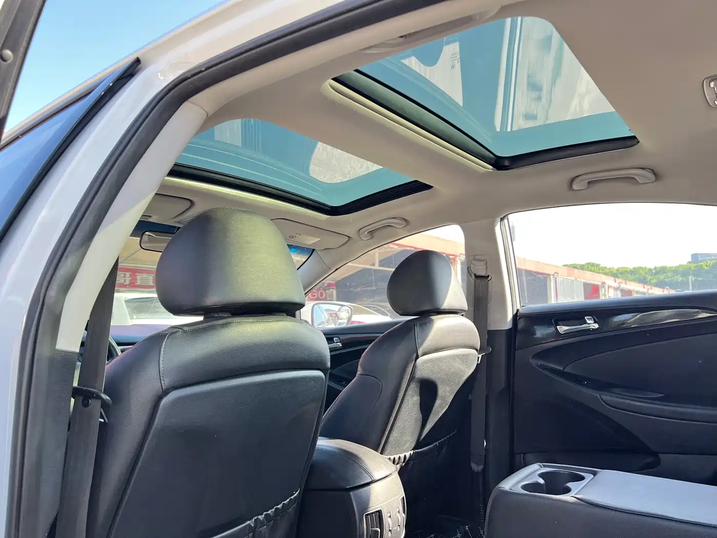 Hyundai Sonata 2015 2.4L LUX Ultimate фото 11