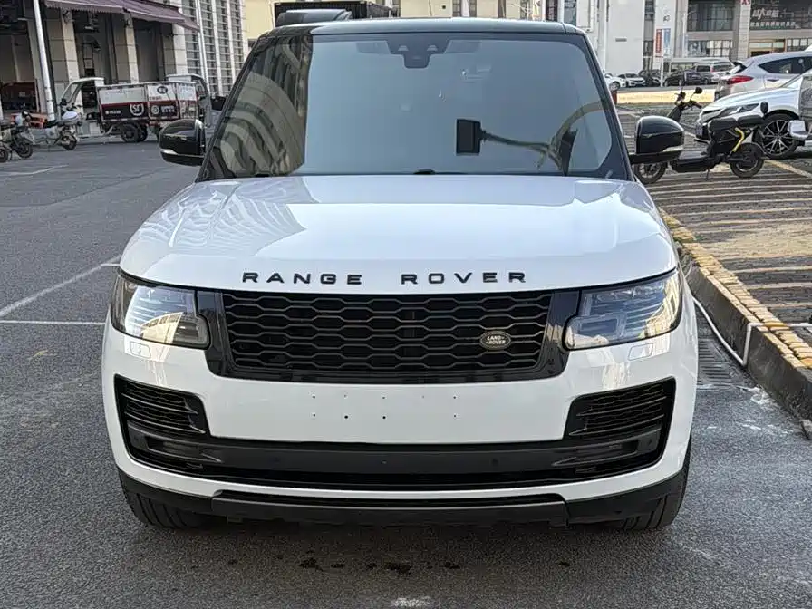 Land Rover Range Rover 2020 3.0 L6 Heritage Edition фото 2