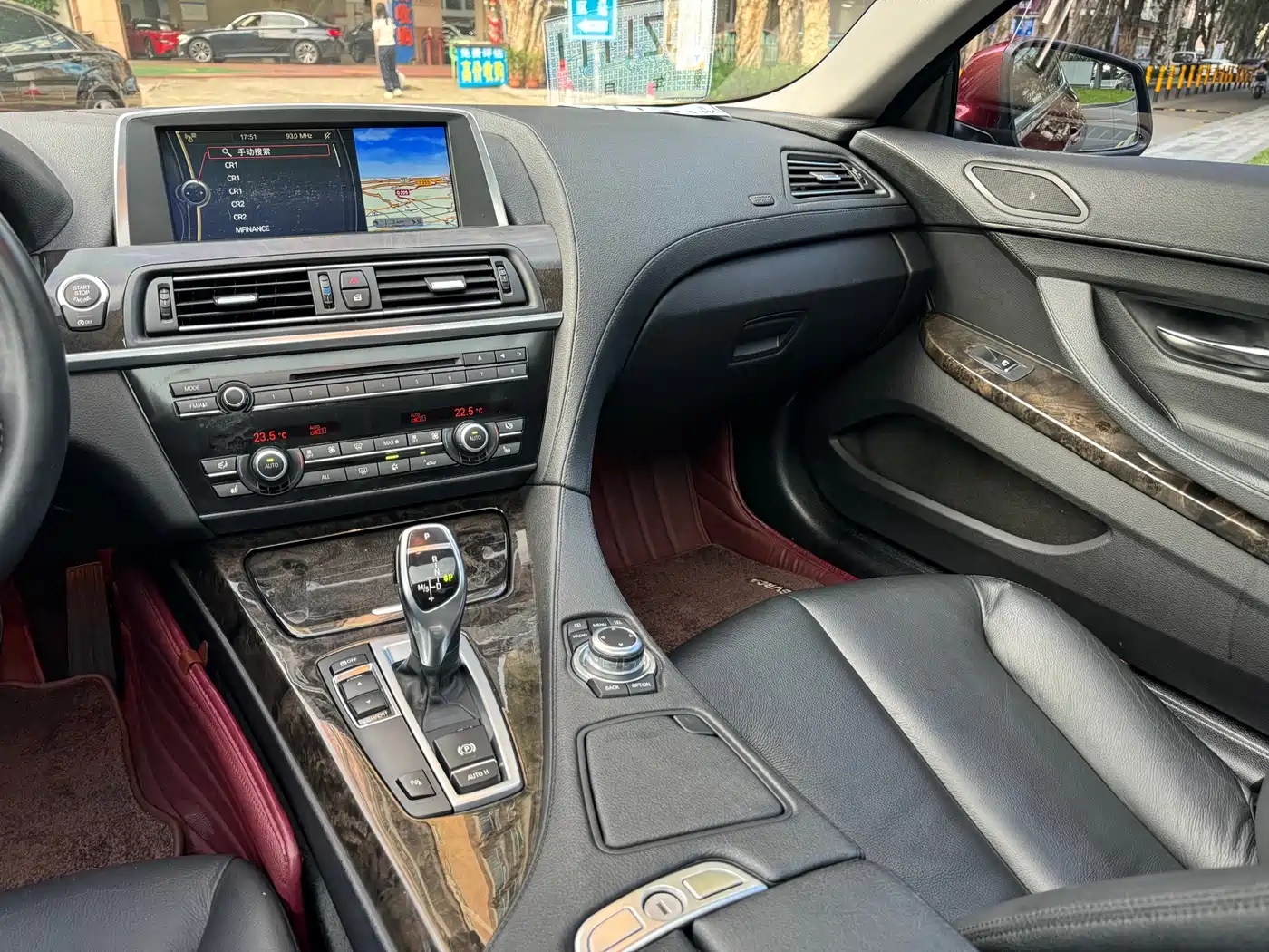 BMW 6 Series 2012 640i Coupe фото 12