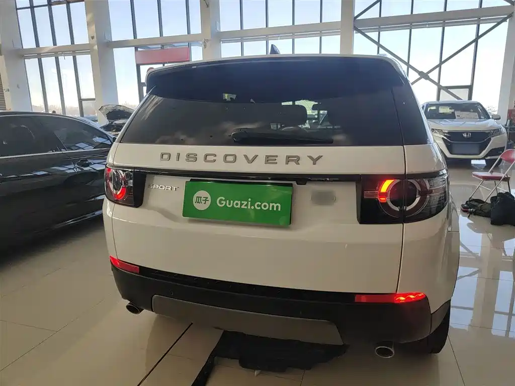 Land Rover Discovery Sport 2019 240PS SE Edition China VI фото 5