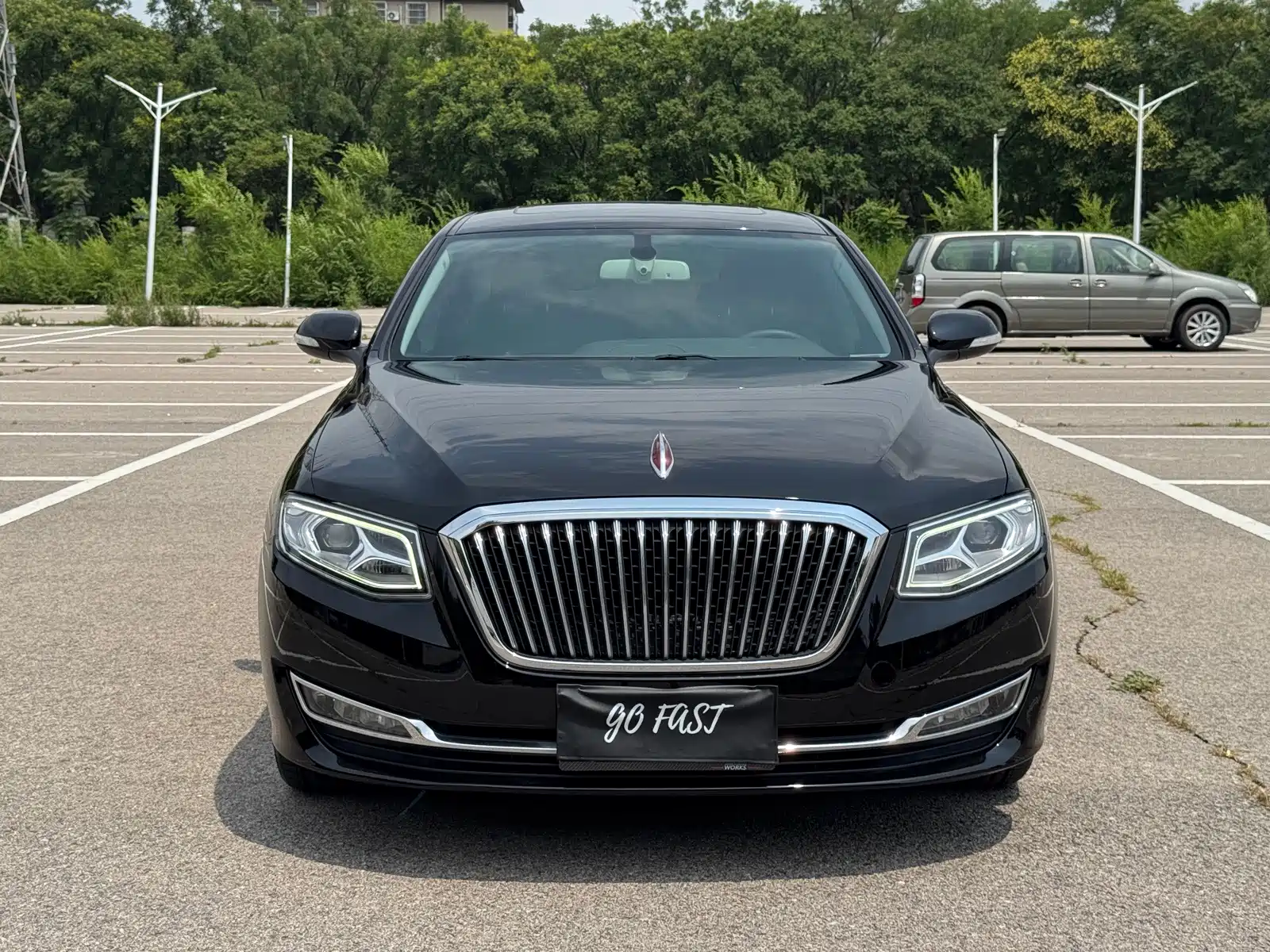 صورة 2 - Hongqi H7