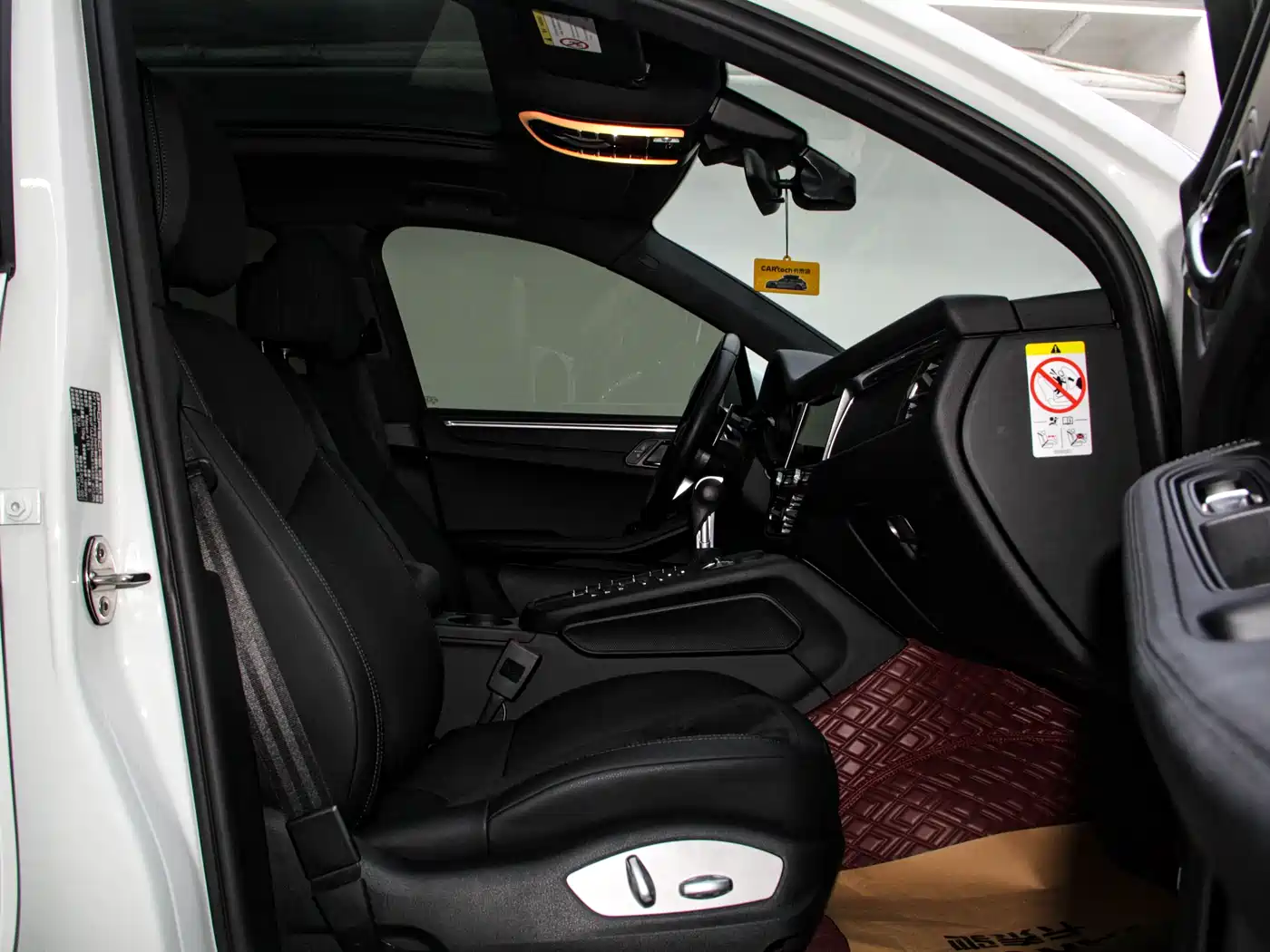 Porsche Macan 2021 Macan 2.0T фото 32