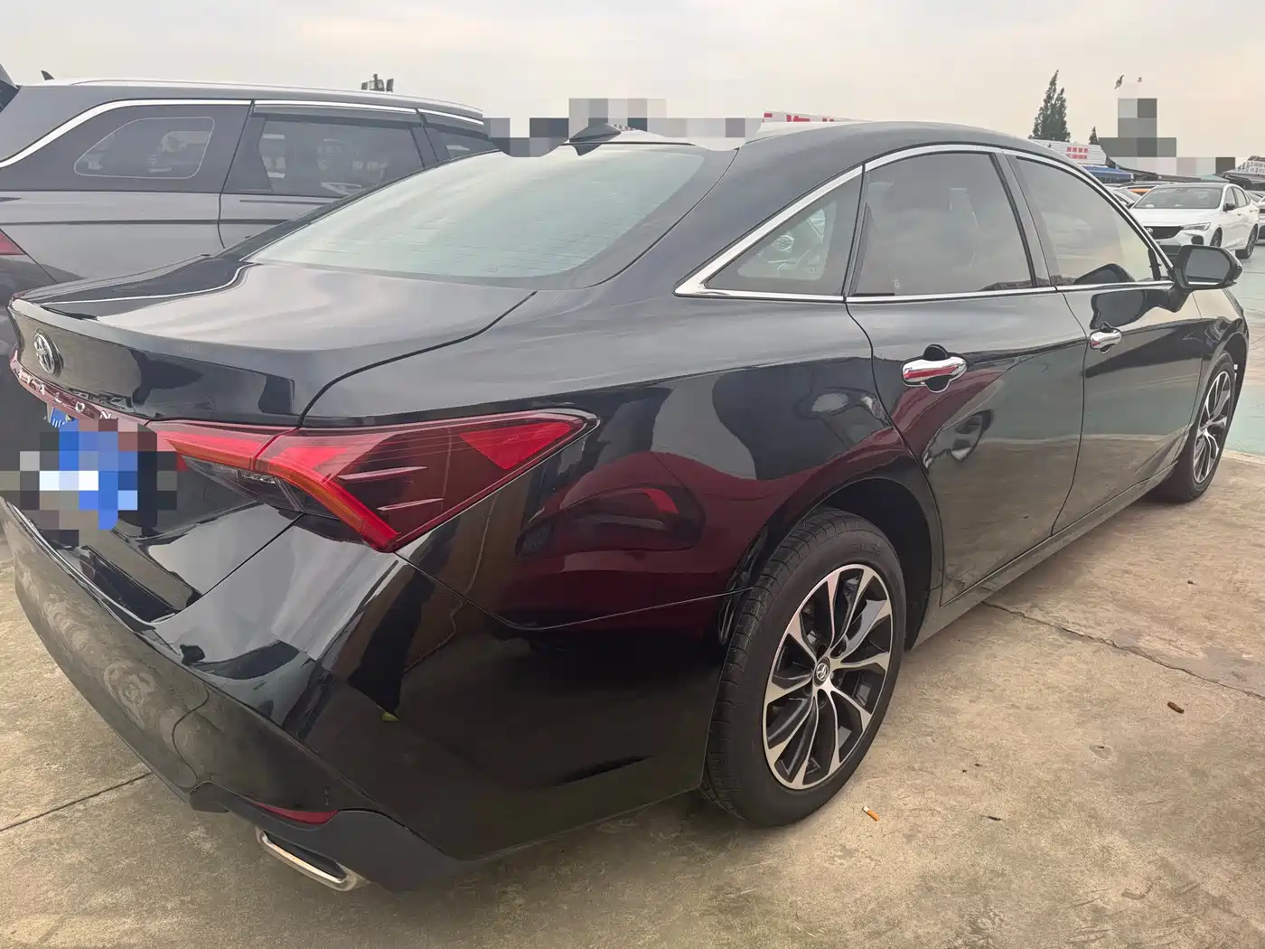 Toyota Avalon 2022 2.0L Luxury Edition фото 6