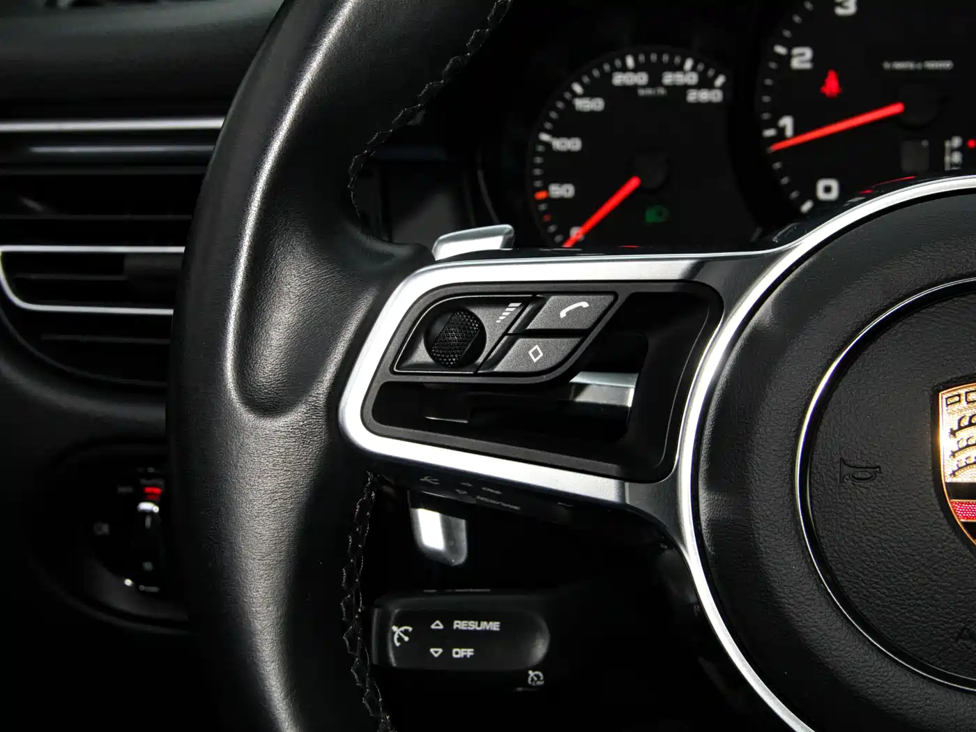 Porsche Macan 2021 Macan 2.0T фото 16