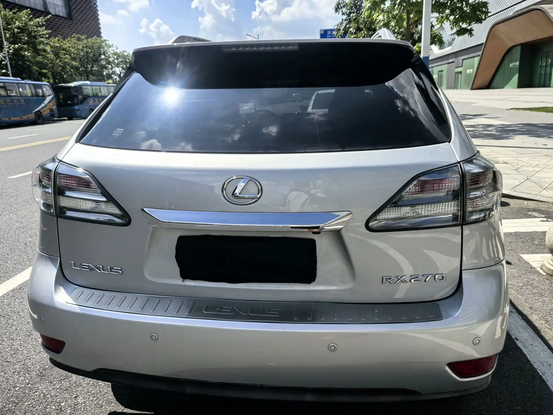 Photo 6 - Lexus RX Classic