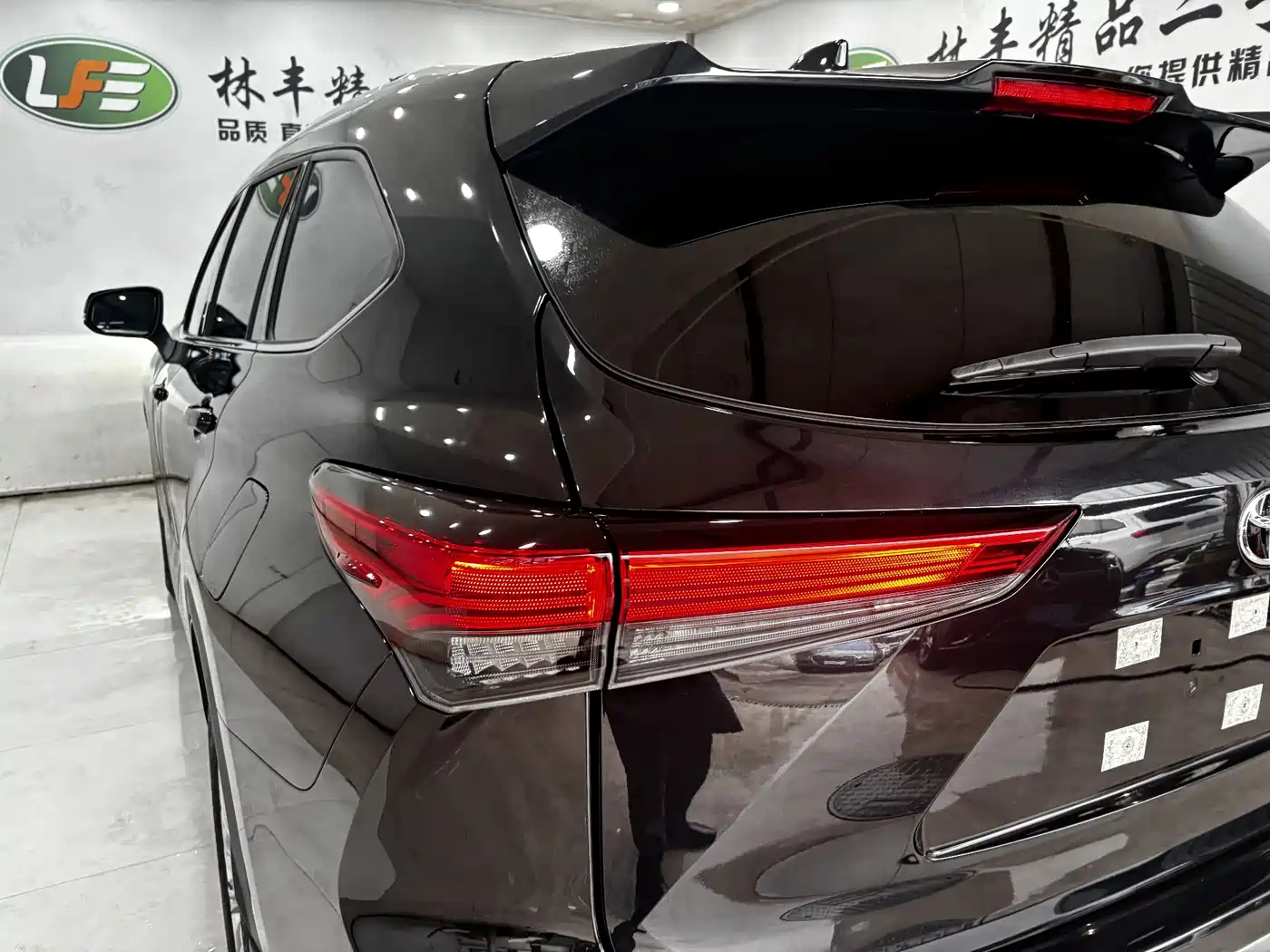 Toyota Highlander 2024 380T AWD Premium 7-Seater фото 9