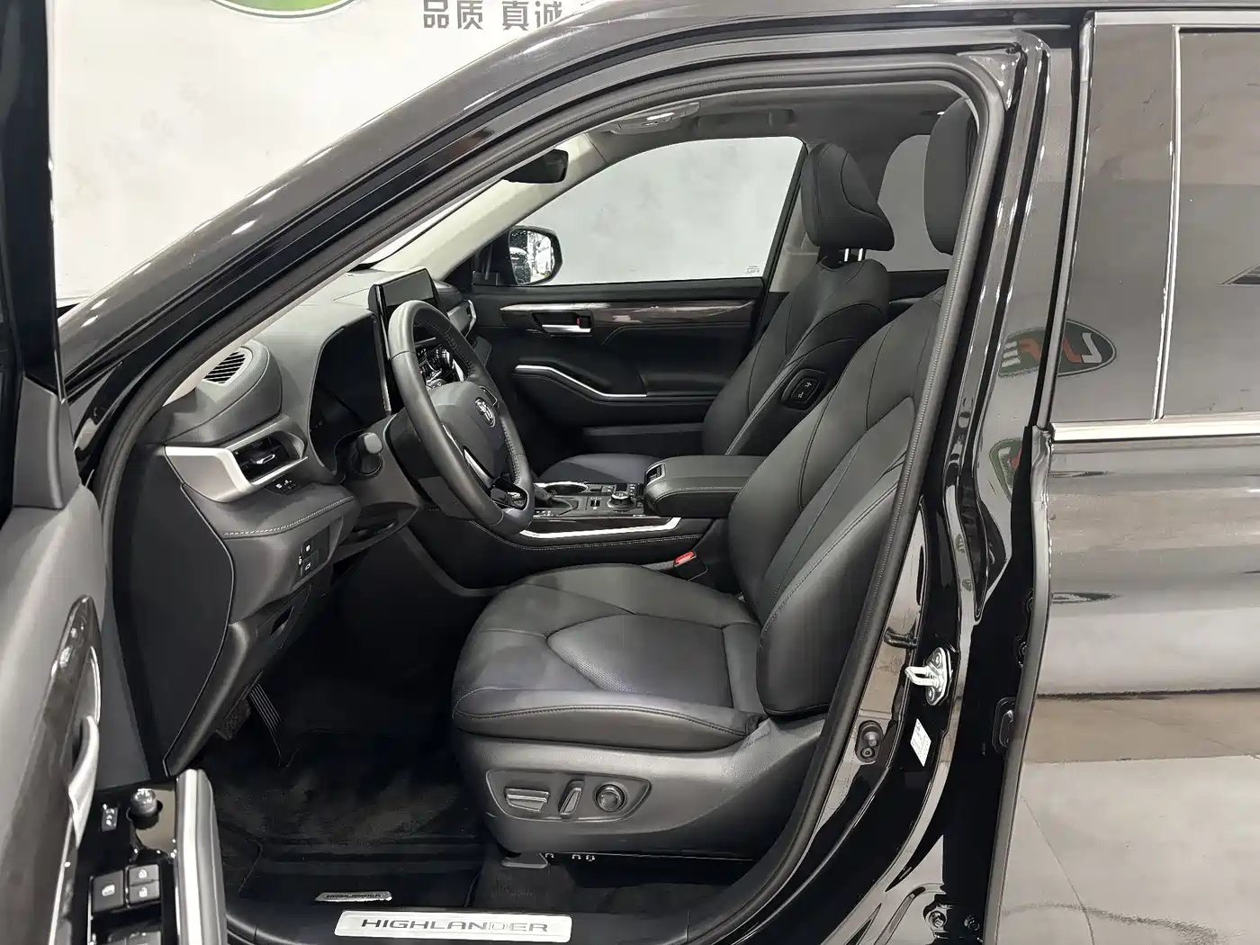 Toyota Highlander 2024 380T AWD Premium 7-Seater фото 11