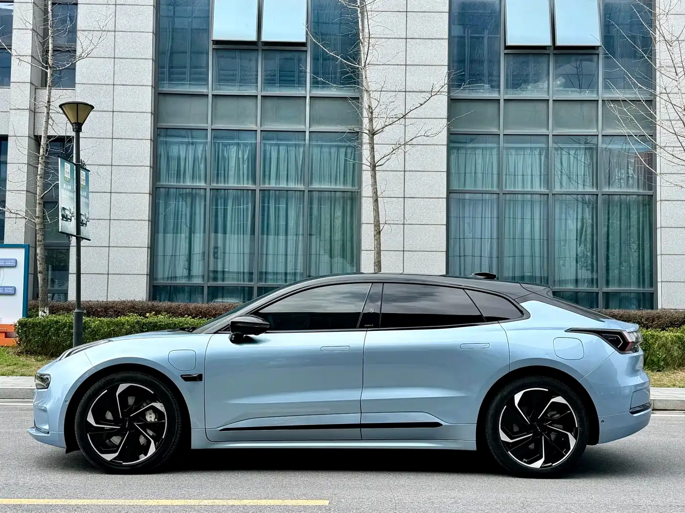 ZEEKR EXTREME KRYPTON 001