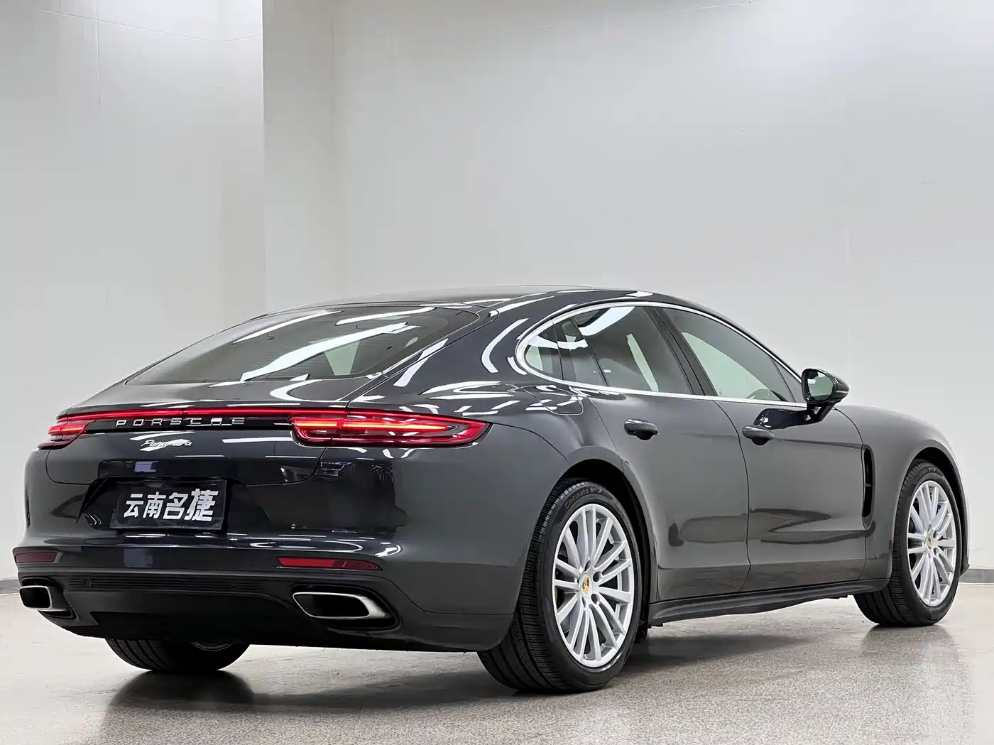 Porsche Panamera 2017 Panamera 3.0T фото 6