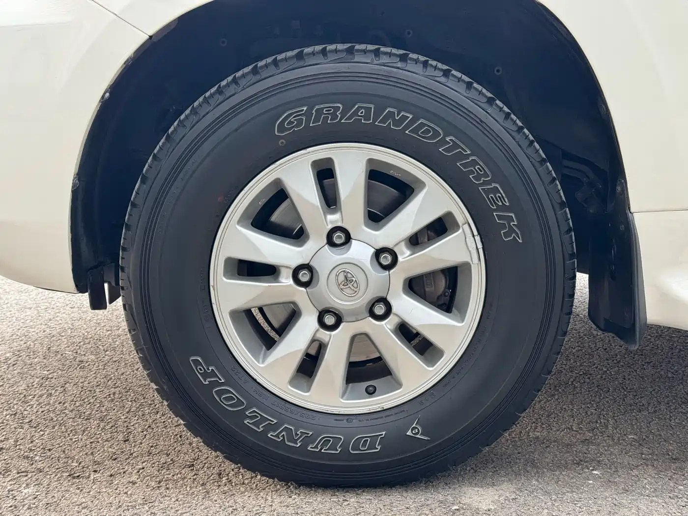 Toyota Land Cruiser 2016 4.0L Automatic VX фото 11