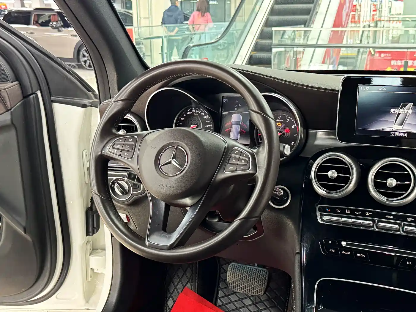 Mercedes-Benz GLC 2019 Model GLC 200 L 4MATIC фото 14