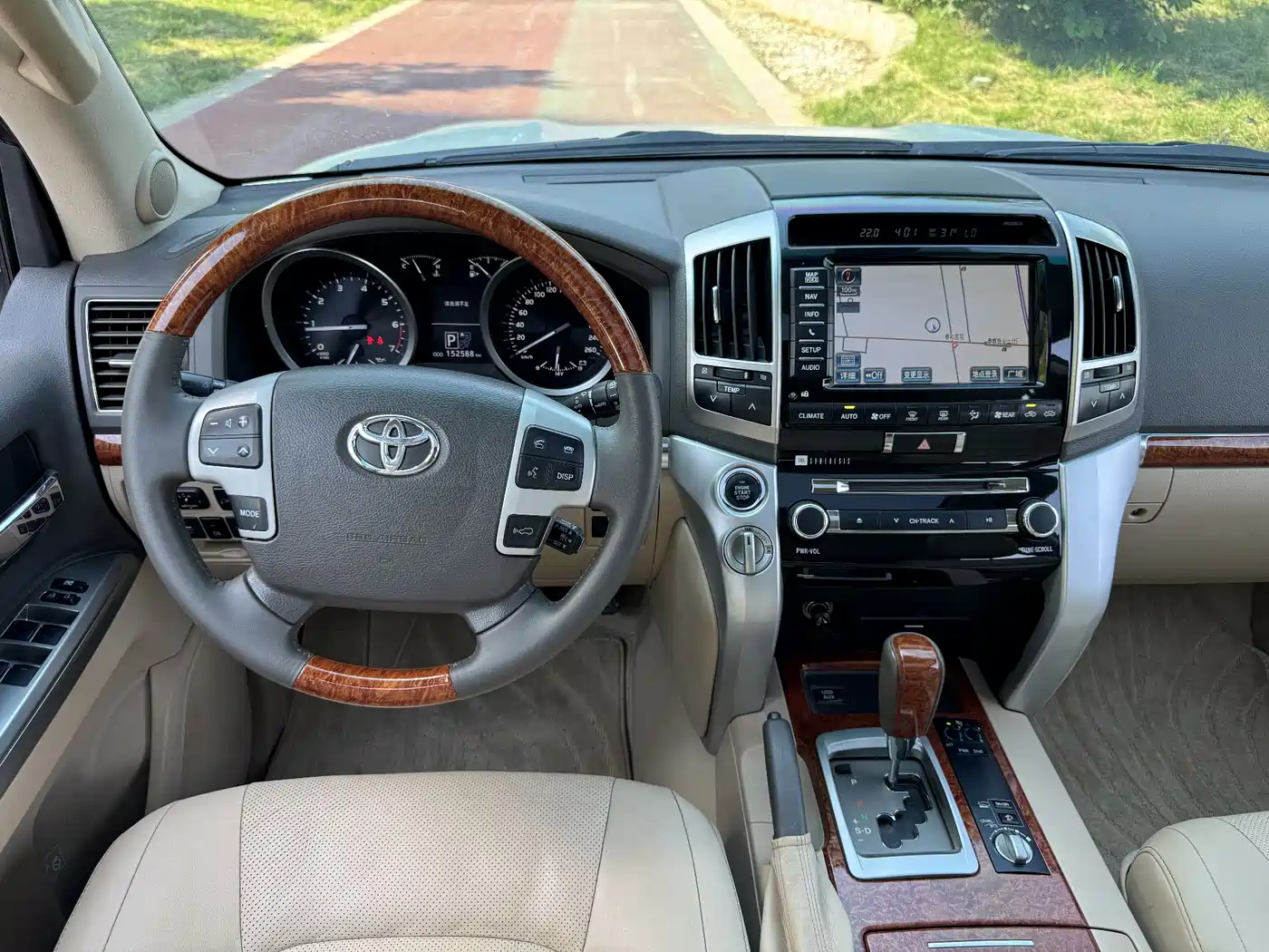 Toyota Land Cruiser (Import) 2015
