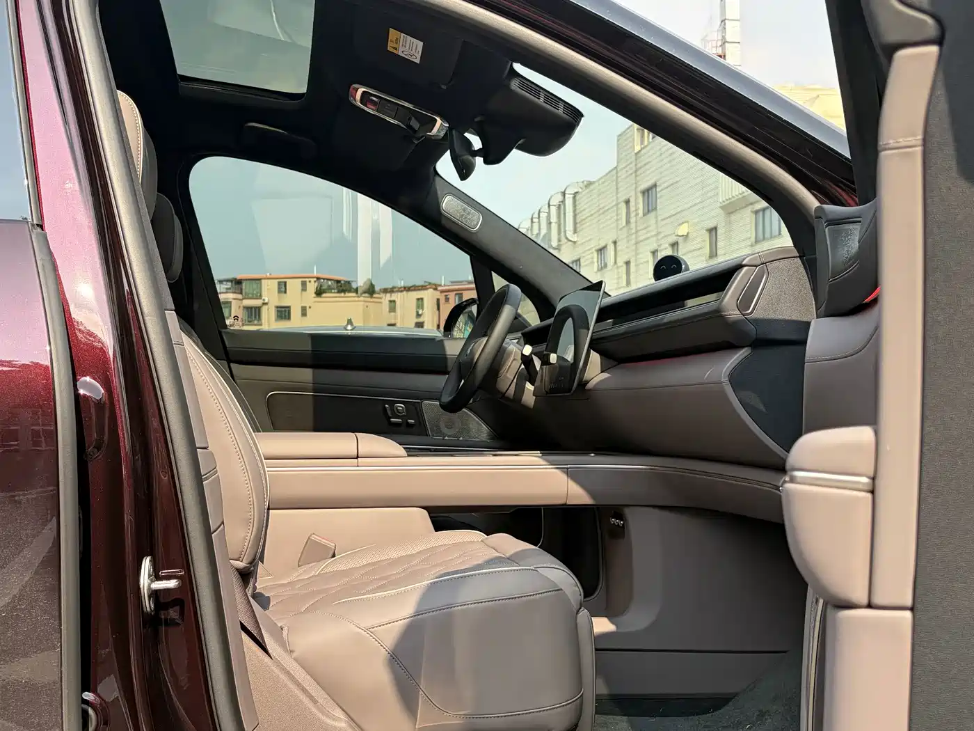 NIO ES8 2026 2025 Model 6-Seat Executive Luxury Edition