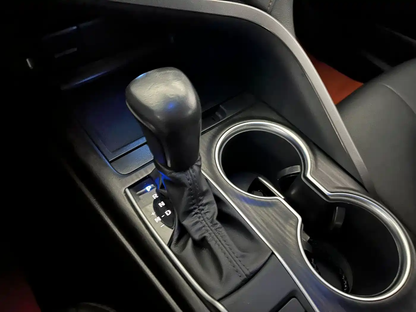 Toyota Camry 2021 2.0G Luxury Edition фото 9