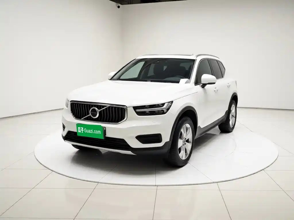  Volvo Volvo XC40 2021 Model T4 AWD Smart Drive Fashion Edition