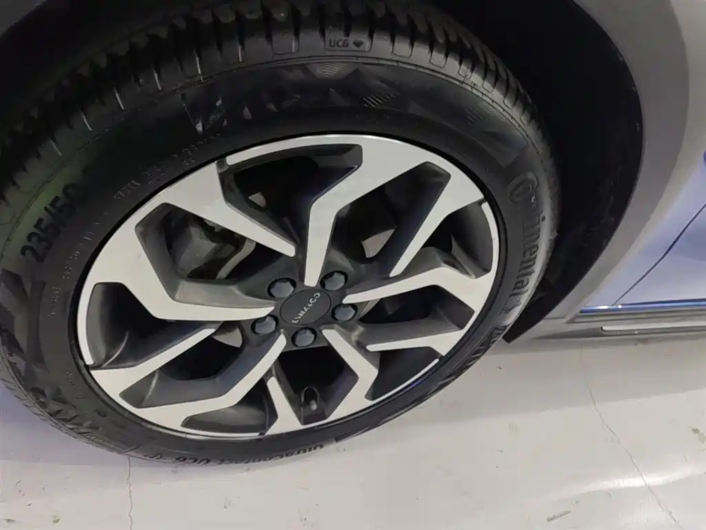 Lynk & Co 02 2018 1.5T DCT 2WD Power Edition China V фото 23
