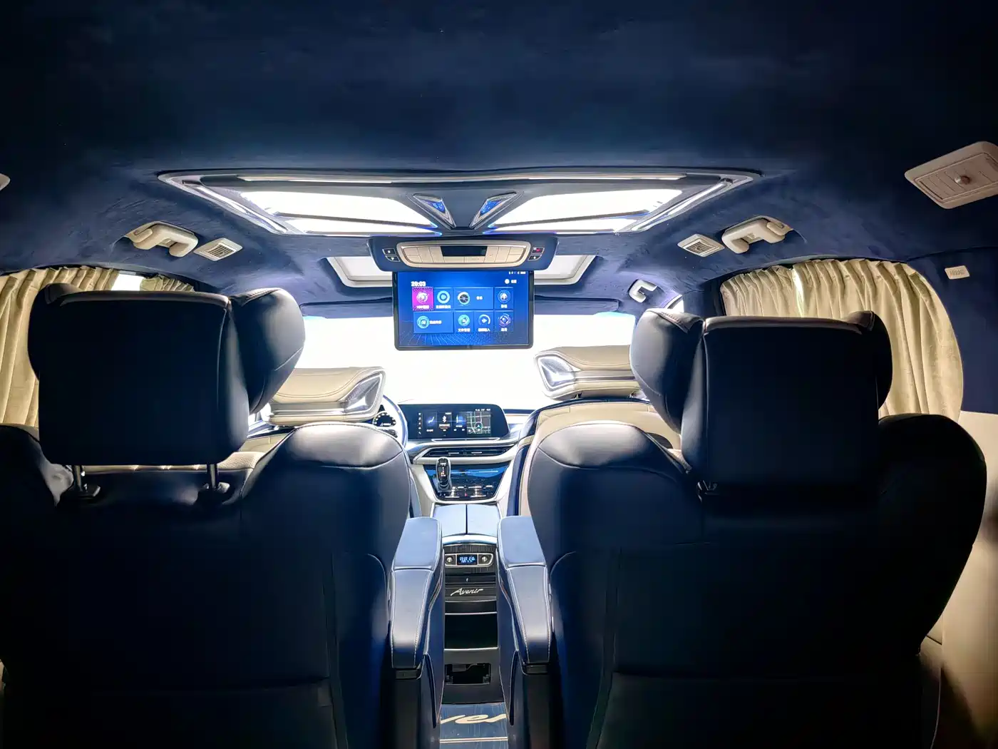 Buick GL8 2021 ES Landlord 653T Comfort фото 15