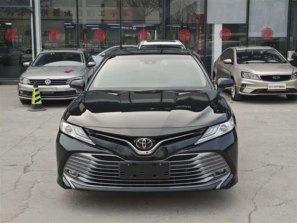 Toyota Camry 2019 Facelift 2.0G Luxury Edition фото 3