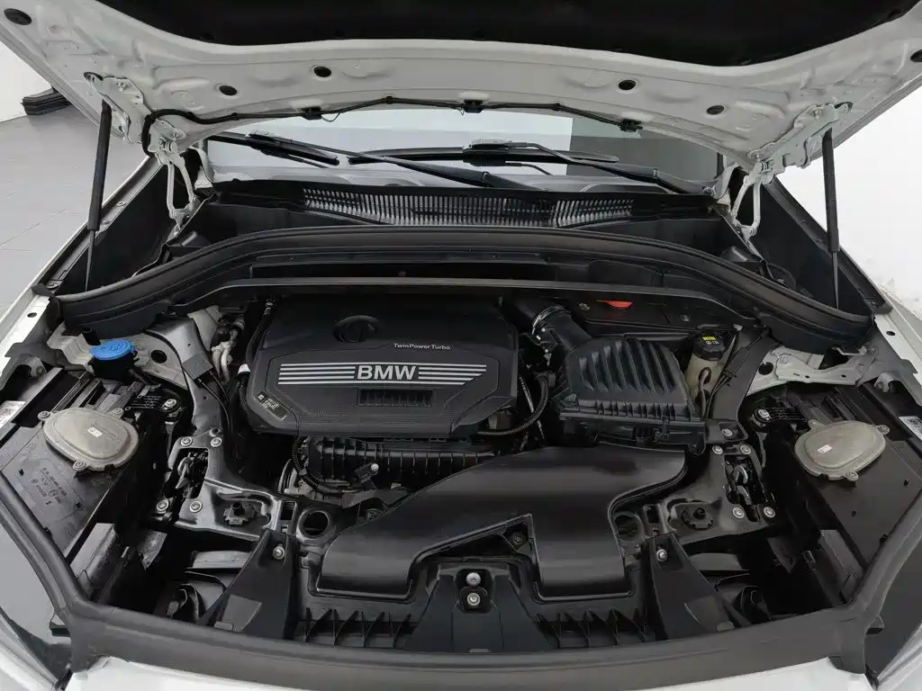 Фото 6 - BMW X1