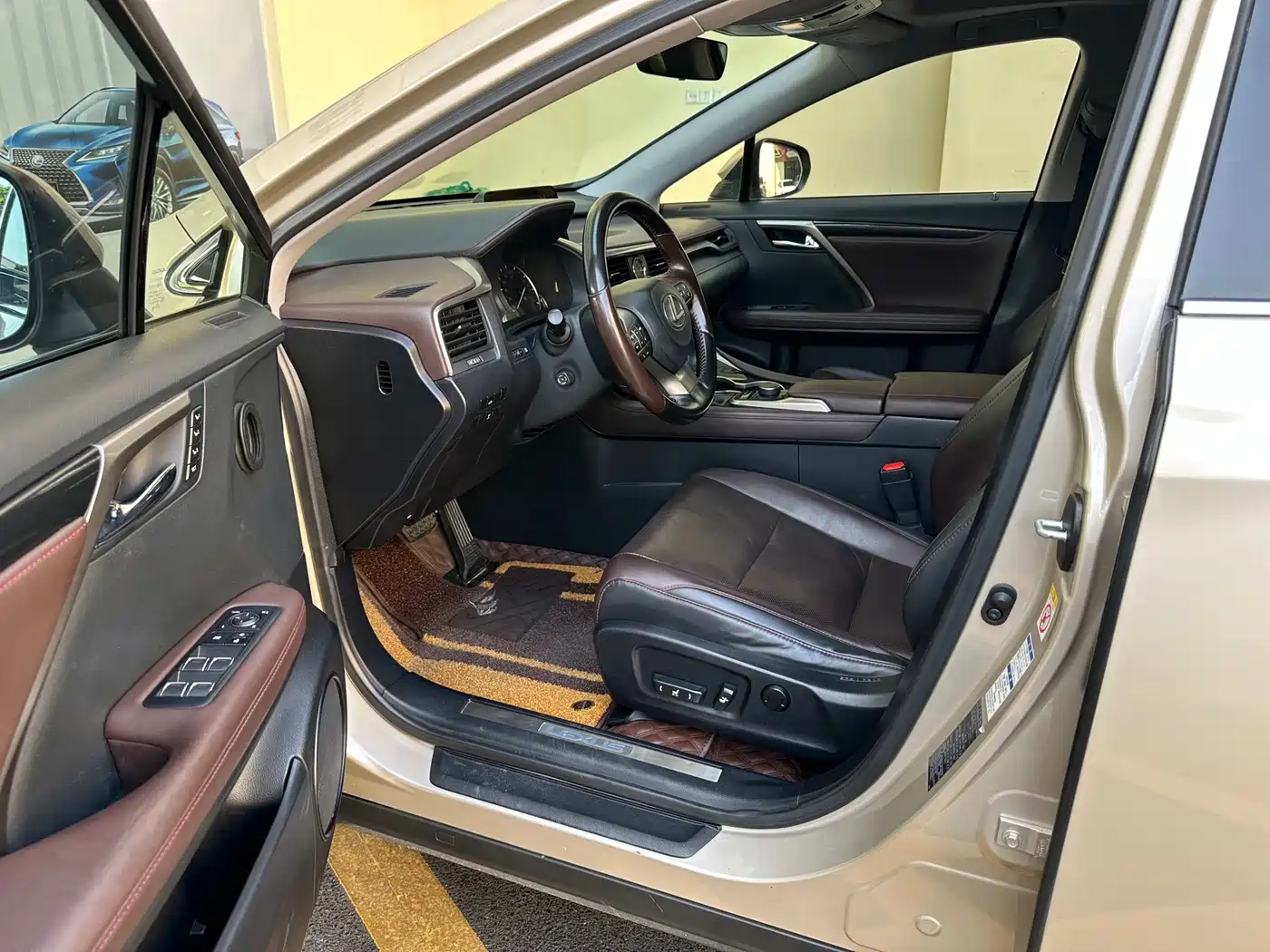 Lexus RX 2016 300 4WD Elegance Edition (China V) фото 14