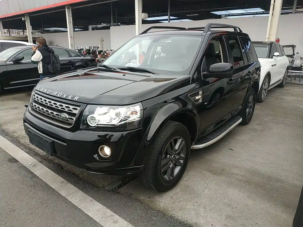 Land Rover Freelander 2 2014 2014 2.0T Si4 SE Gasoline Edition