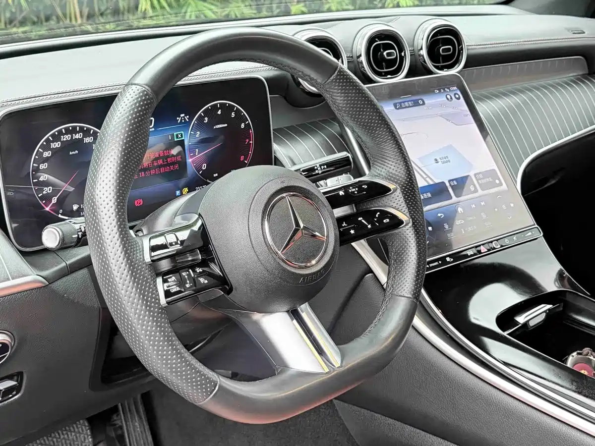 Фото 2 - Mercedes-Benz GLC