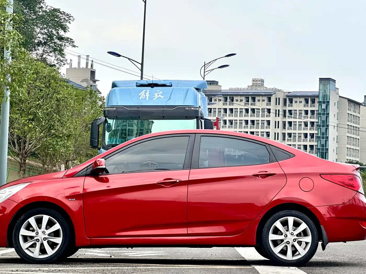 Hyundai Verna 2010 Sedan 1.4L Automatic Fashion GT фото 7