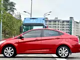 Photo 7 - Hyundai Verna