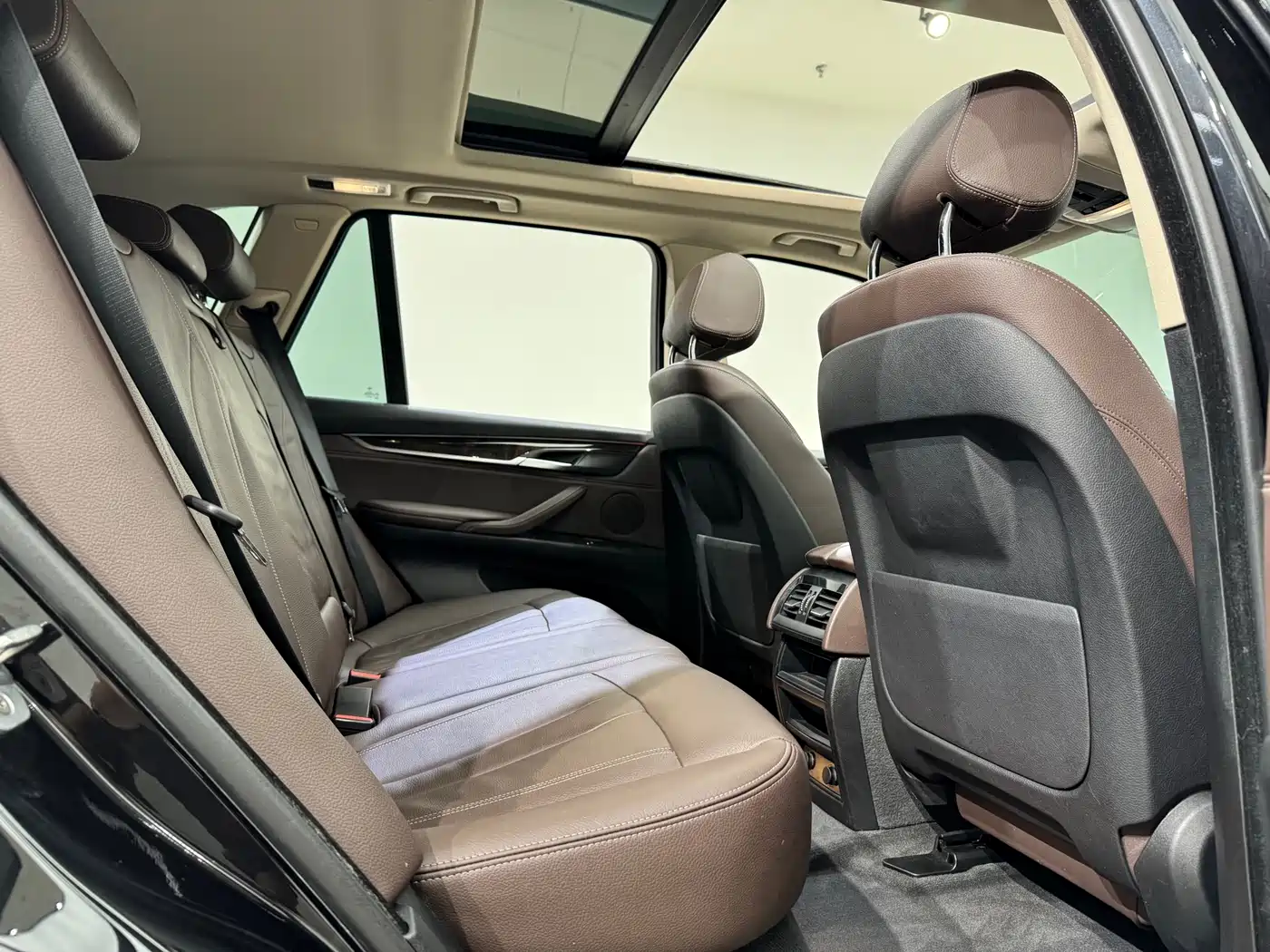 BMW X5 (Import) 2018 xDrive35i Elegant Model фото 34