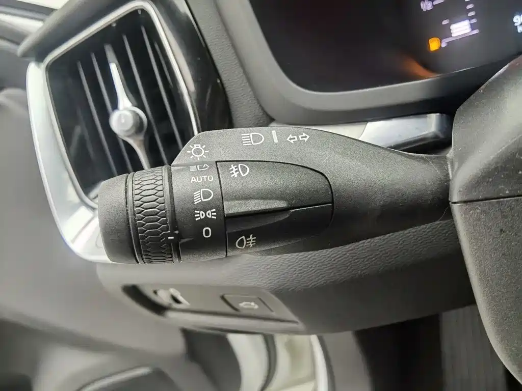 Фото 21 - Volvo S60