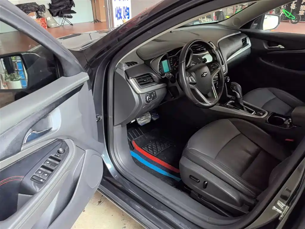 Chevrolet Malibu 2017 1.5T Automatic Luxury Edition фото 16