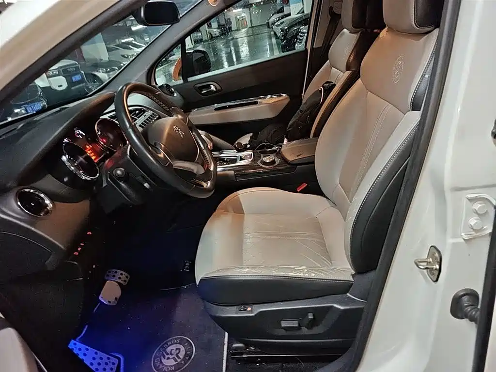 Peugeot 3008 2015 1.6THP Roland Garros Edition фото 8