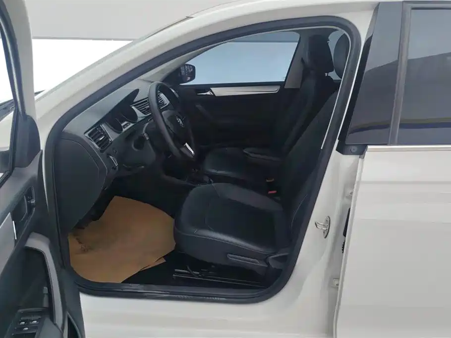 Škoda Rapid 2020 1.5L Automatic Comfort Edition фото 9