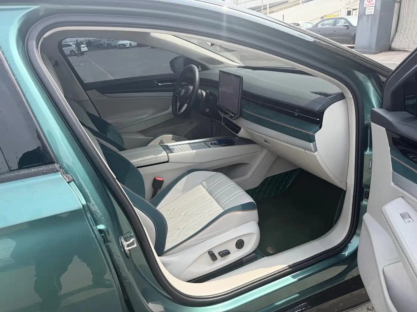 VOLKSWAGEN ID.7 VIZZION