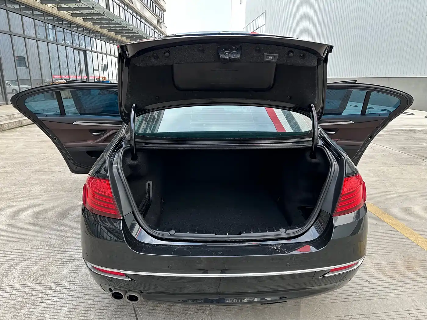 BMW 5 Series 2017 525Li Luxury Design Package фото 8