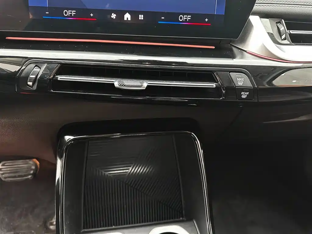 BMW X1 2023 sDrive20Li X Design Package фото 15