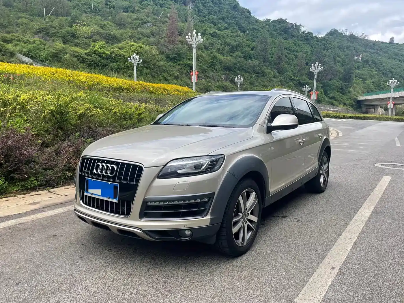 Фото 1 - Audi Q7