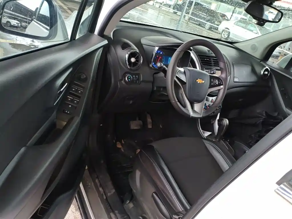 Chevrolet Trax 2014 1.4T Automatic 2WD Luxury фото 16