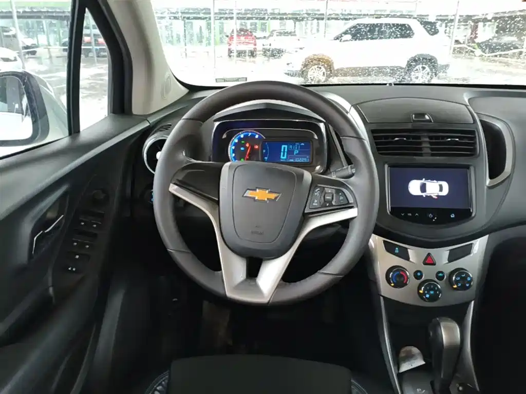 Chevrolet Trax 2014 1.4T Automatic 2WD Luxury фото 11