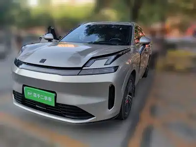 Lynk & Co 08 EM-P
