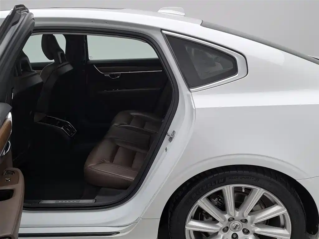 Volvo S90 2018 T5 R-Design Edition фото 15