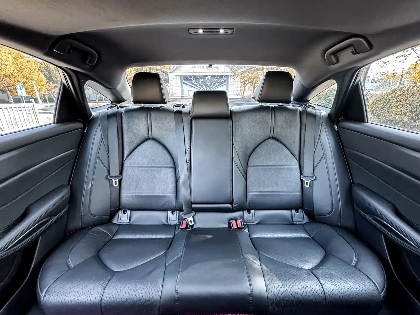 Toyota Avalon 2022 2.0L XLE Premium фото 19