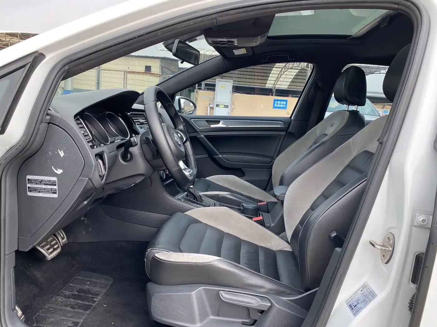 Volkswagen Golf 2016 1.4TSI Automatic R-Line фото 9