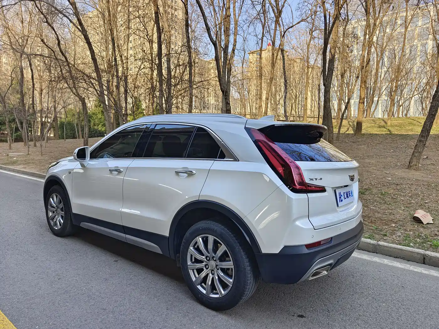 Cadillac XT4 2021 28T FWD Premium Edition фото 4