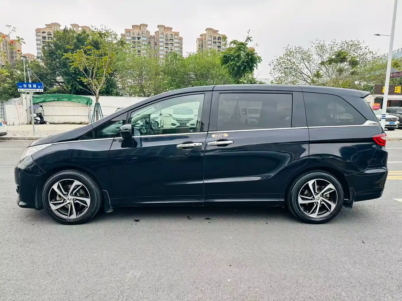 Фото 5 - Honda Odyssey