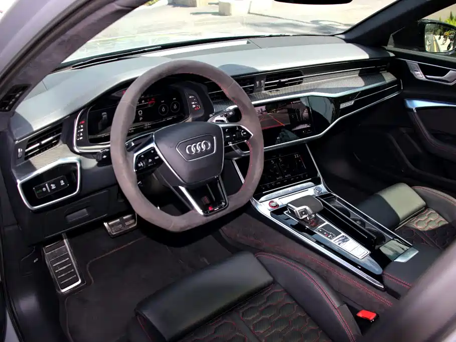صورة 16 - Audi RS 6